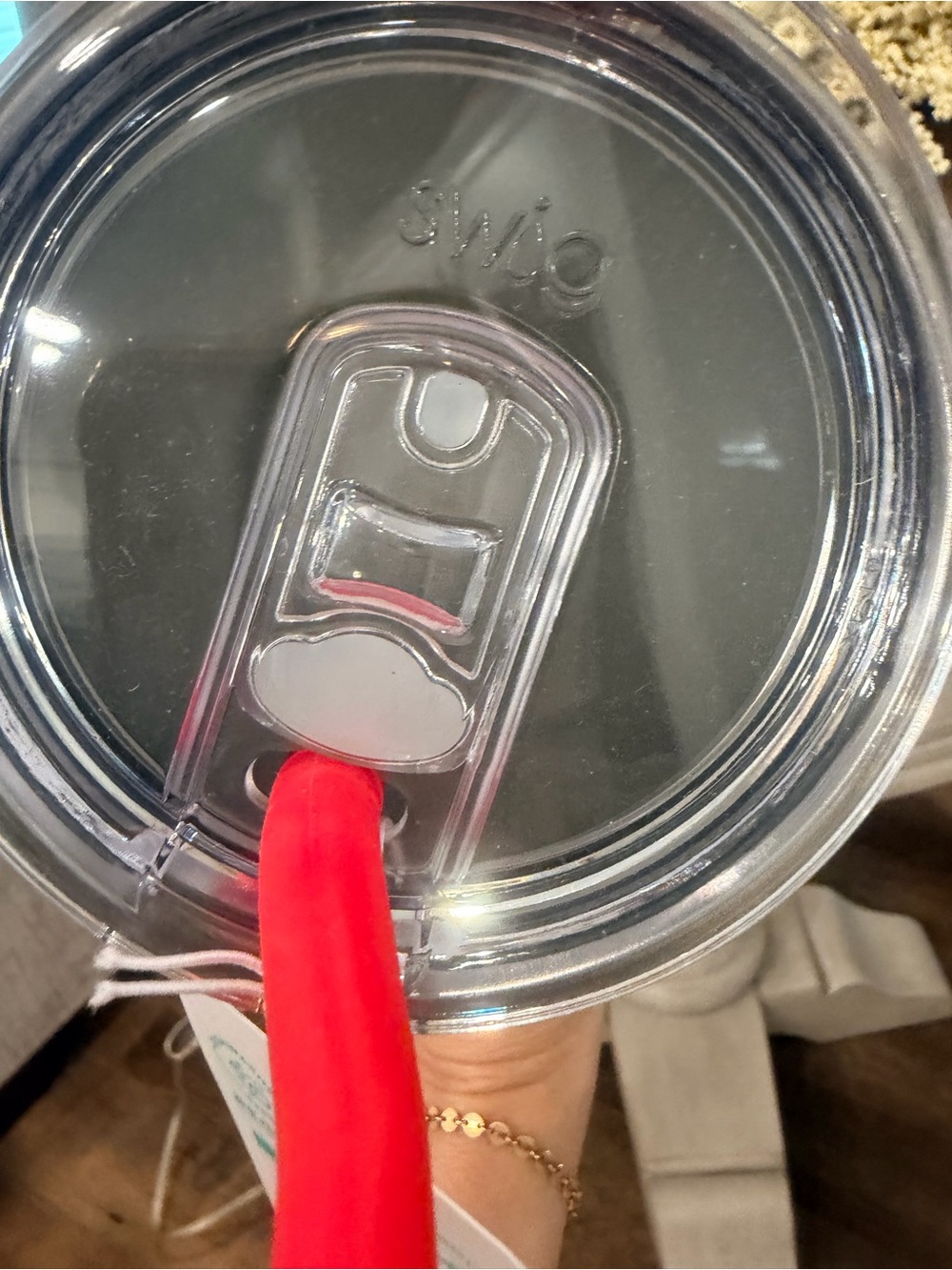 SWIG Lifesaver 40 oz Tumbler - Red Lobster & Lemon Gingham - Picture 5 of 6